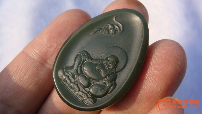 【ayx官方网站】一住宅楼下私装30余“铁三角”(图3) 爱游戏(ayx)中国官方网站