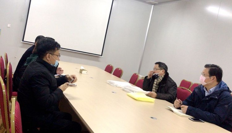 梅城镇严陵社区整治电动车乱停放乱充电_ayx官方网站(图3) 爱游戏(ayx)中国官方网站