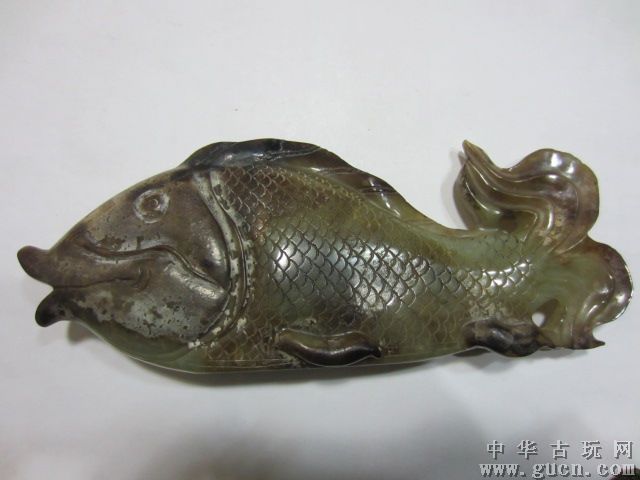 “爱游戏(ayx)中国官方网站”男子将车钥匙埋沙中下河游泳 被小偷挖去偷财物(图2) ayx官网