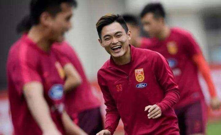 
国足新星的急速陨落 不禁让人唏嘘 一代山河谁来守？‘ayx官方网站’(图3)