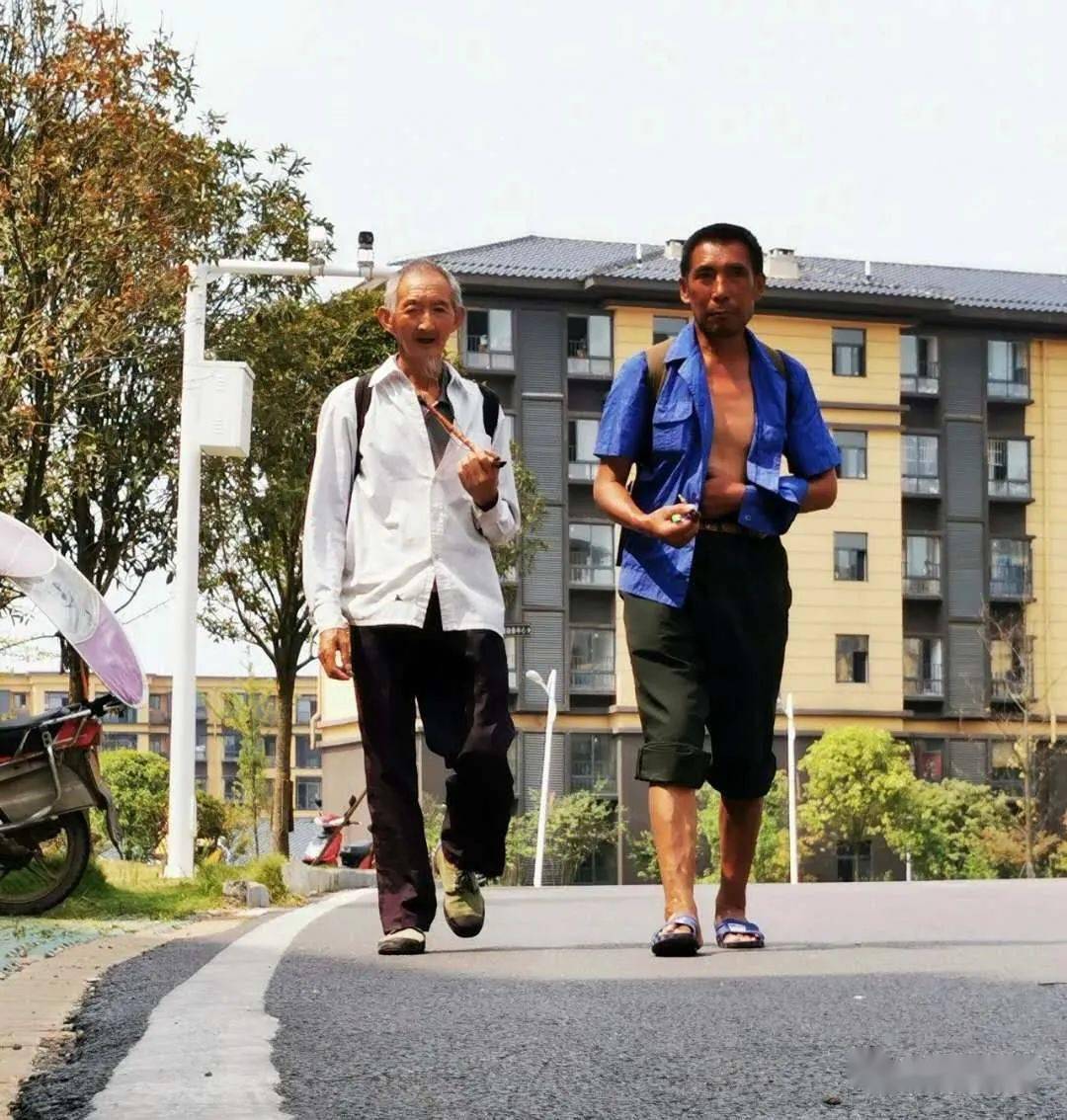 大龙开发区:大事小事有着落 新住民安身立命:ayx官网(图3)
大龙开发区:大事小事有着落 新住民安身立命:ayx官网(图3)